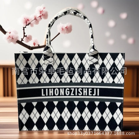 Pattern Fashionable Tote Bag